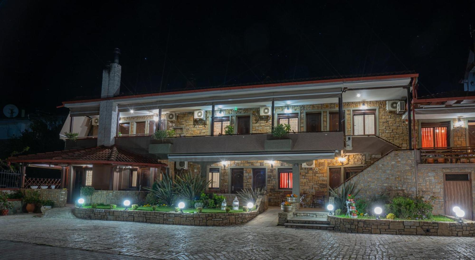Kallinikos Guesthouse กาโต ลูตรากี ภายนอก รูปภาพ