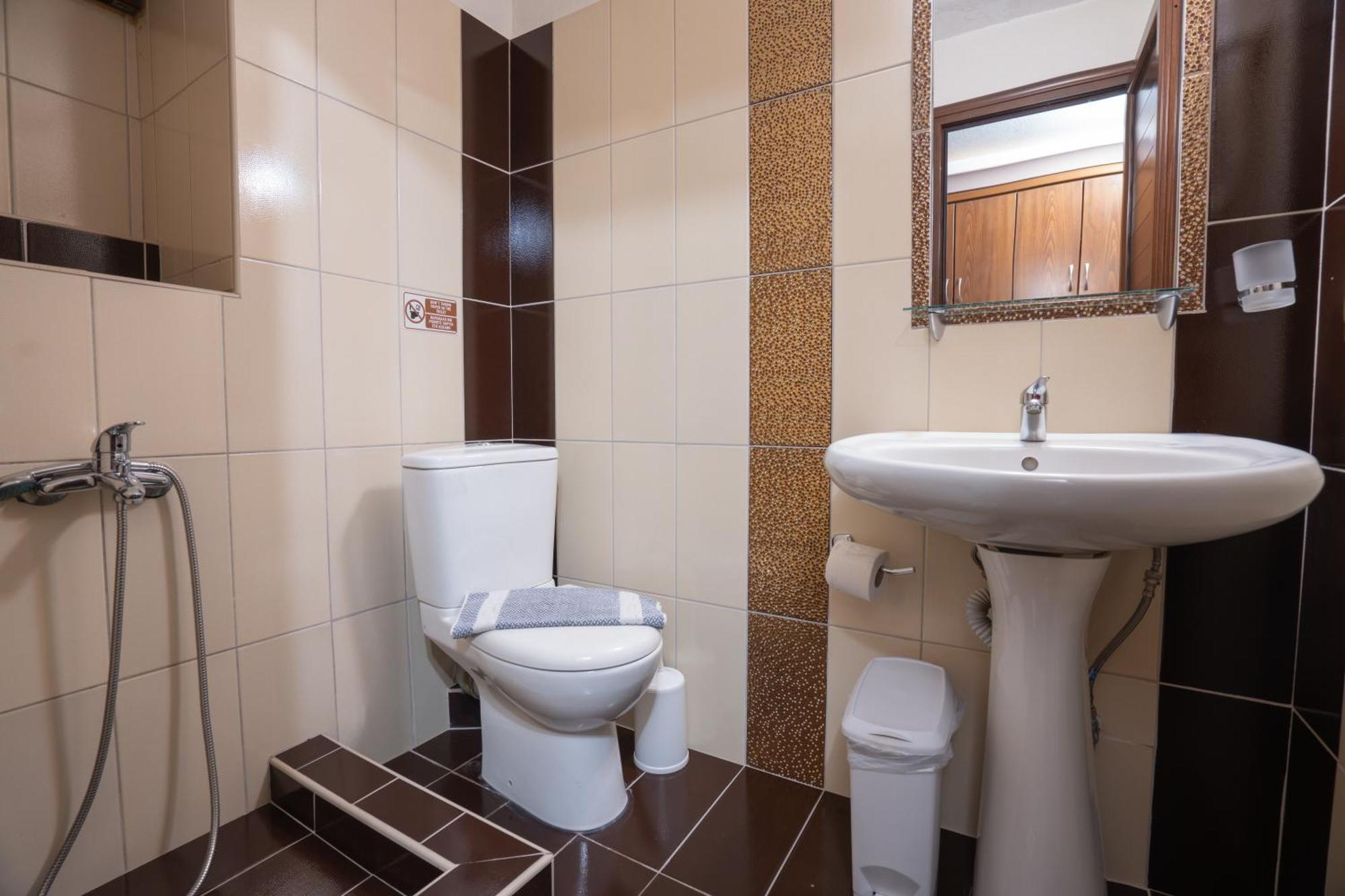 Kallinikos Guesthouse กาโต ลูตรากี ภายนอก รูปภาพ