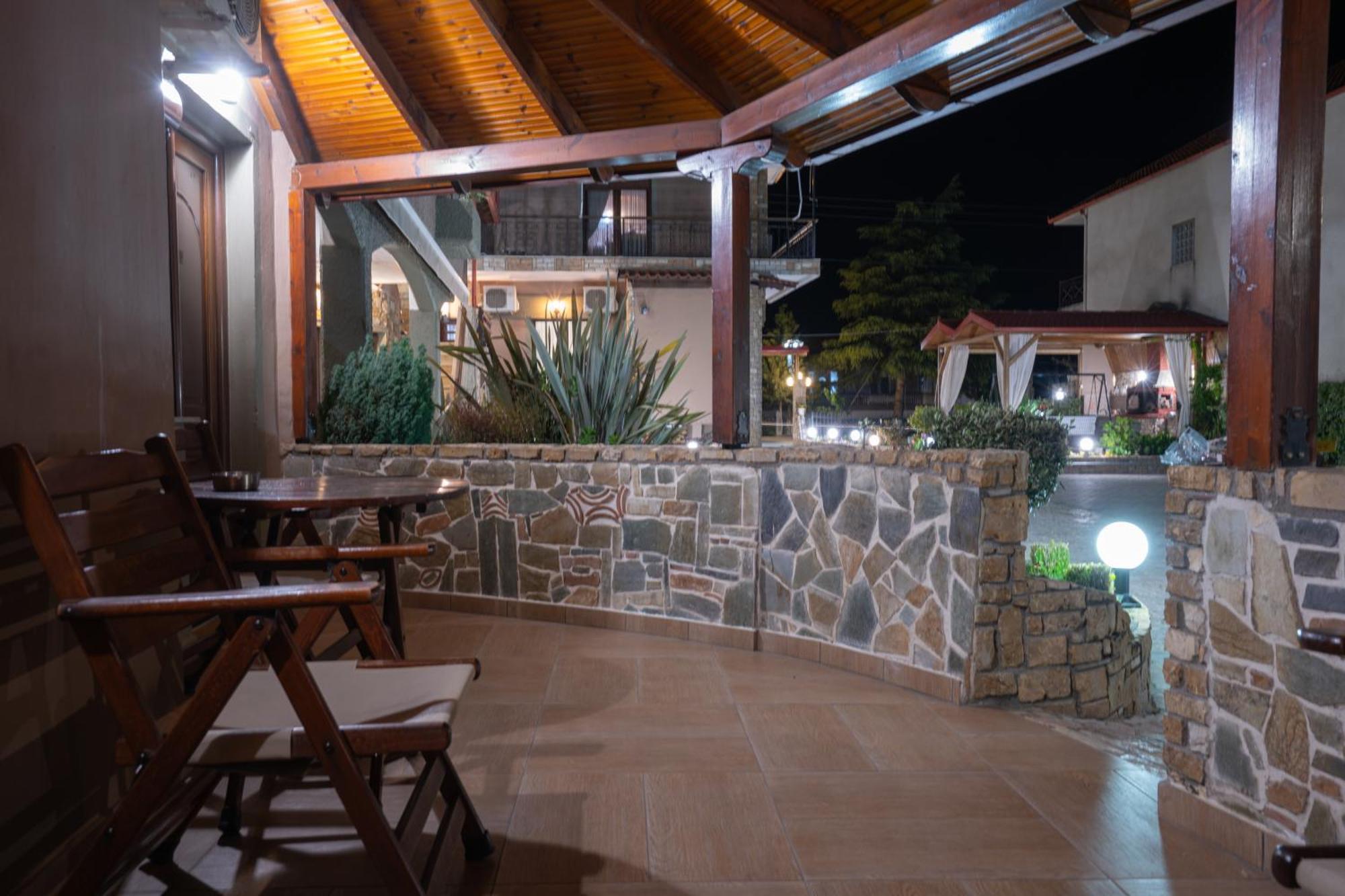 Kallinikos Guesthouse กาโต ลูตรากี ภายนอก รูปภาพ