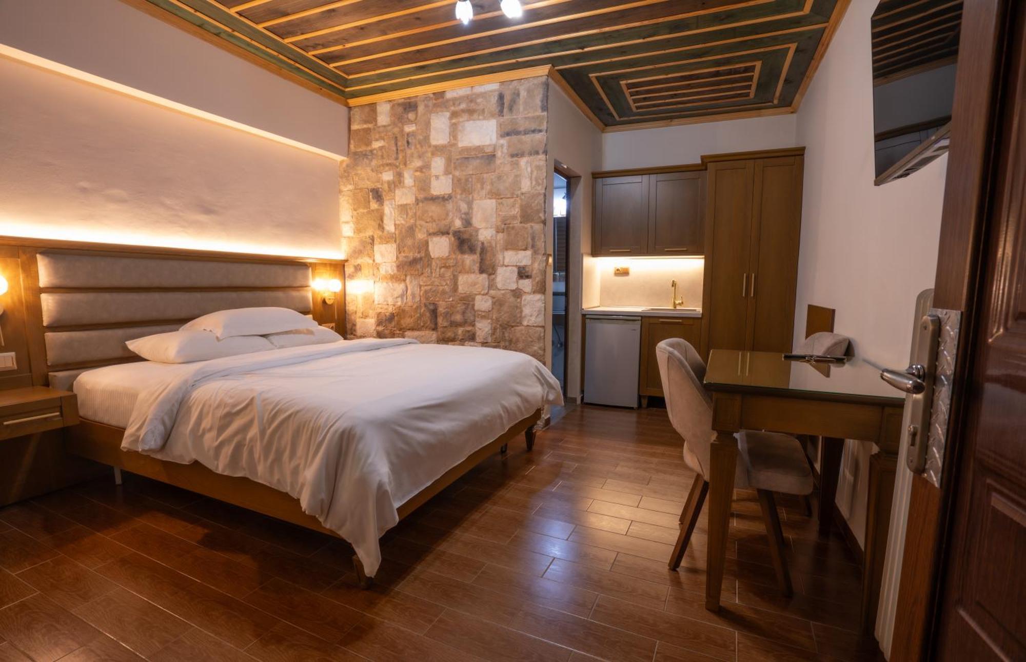 Kallinikos Guesthouse กาโต ลูตรากี ภายนอก รูปภาพ