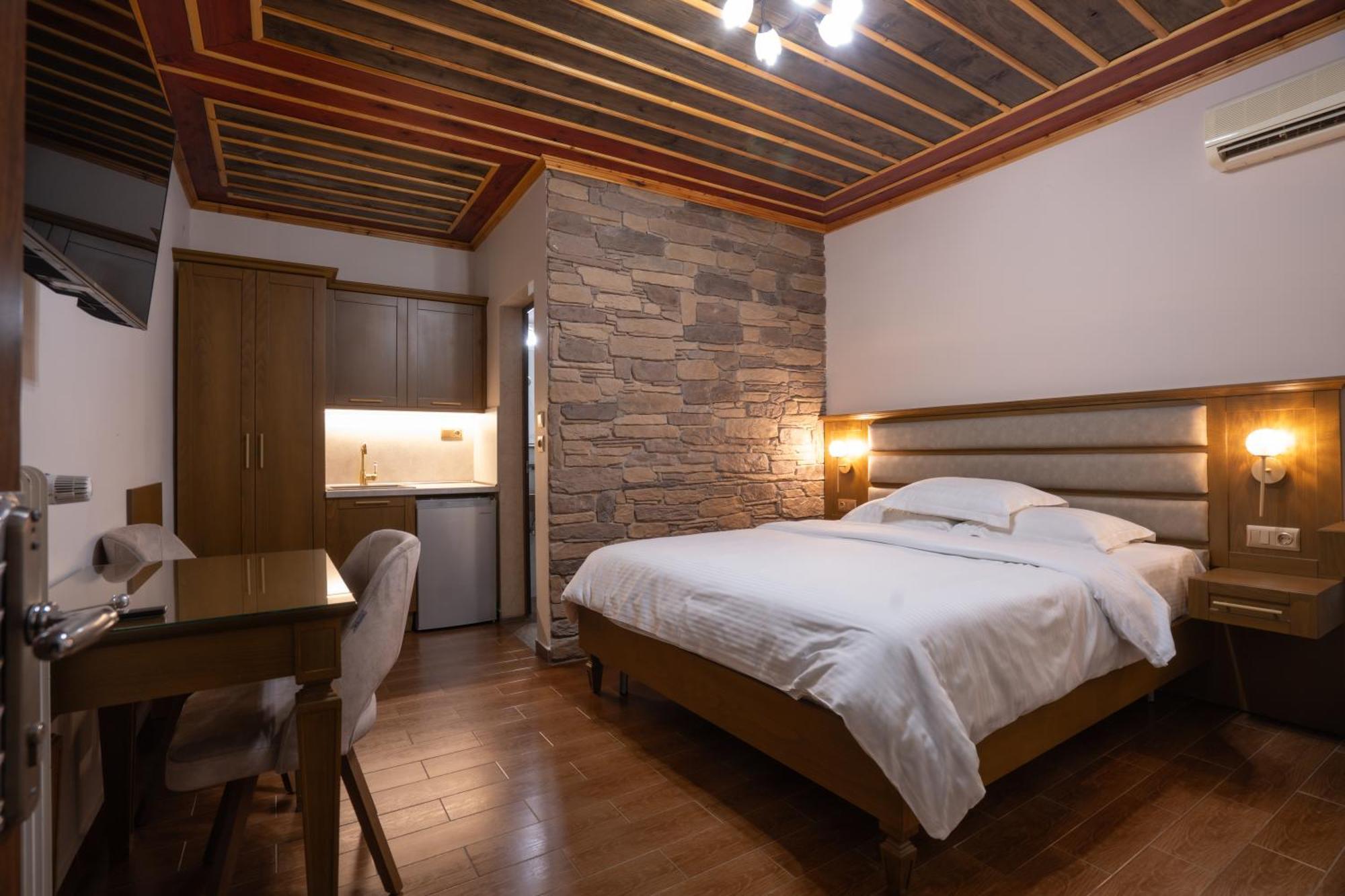 Kallinikos Guesthouse กาโต ลูตรากี ภายนอก รูปภาพ