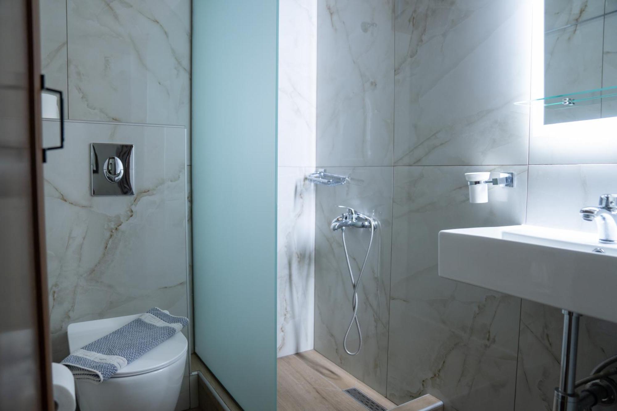 Kallinikos Guesthouse กาโต ลูตรากี ภายนอก รูปภาพ