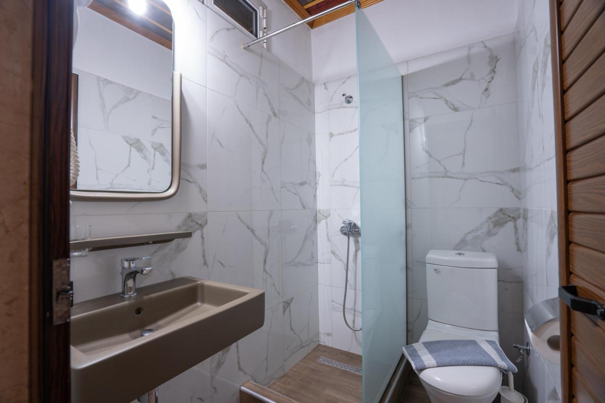 Kallinikos Guesthouse กาโต ลูตรากี ภายนอก รูปภาพ