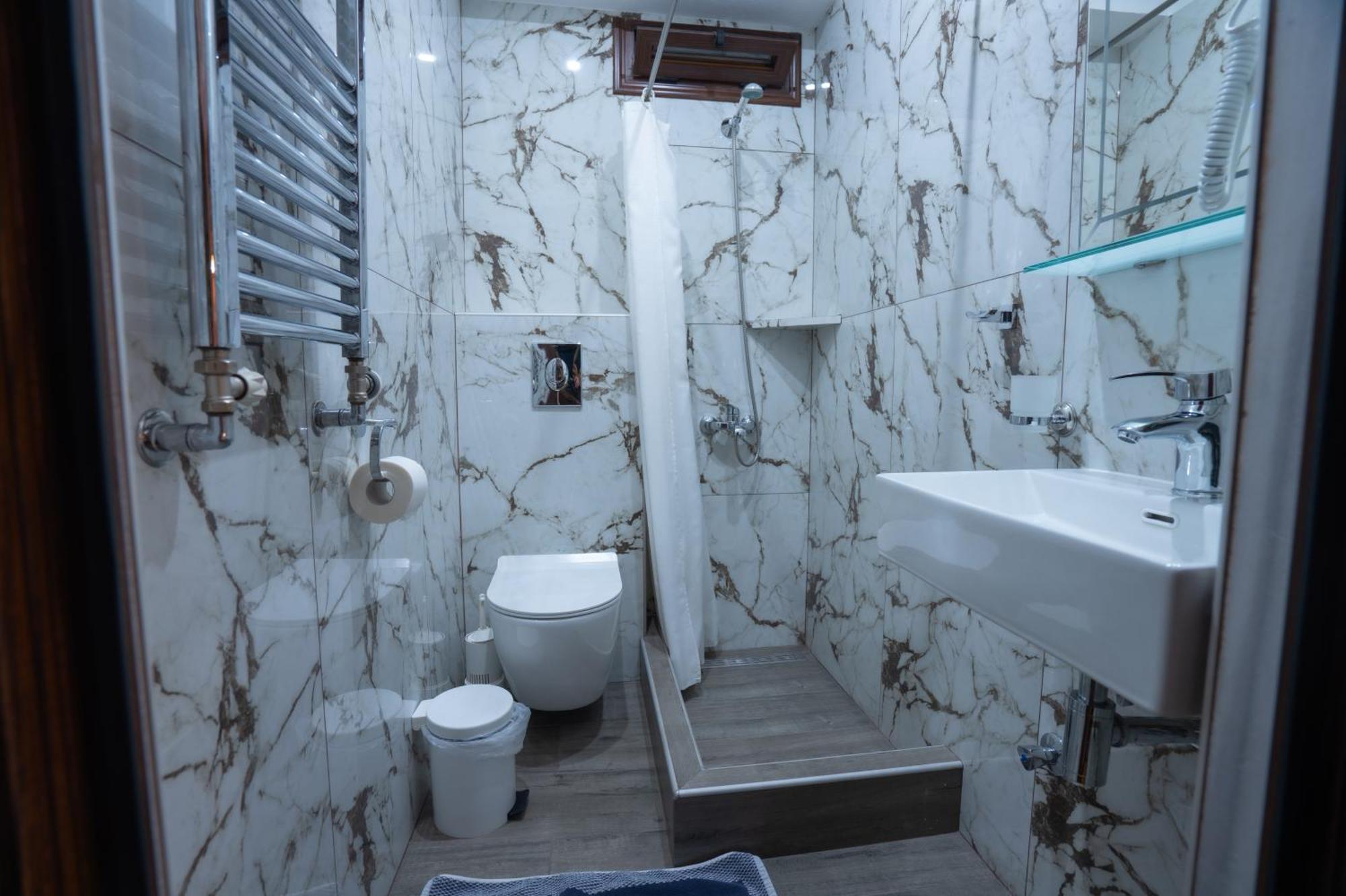 Kallinikos Guesthouse กาโต ลูตรากี ภายนอก รูปภาพ